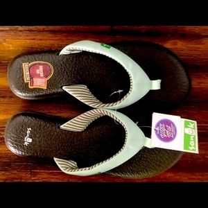 Sanuk flip flops
